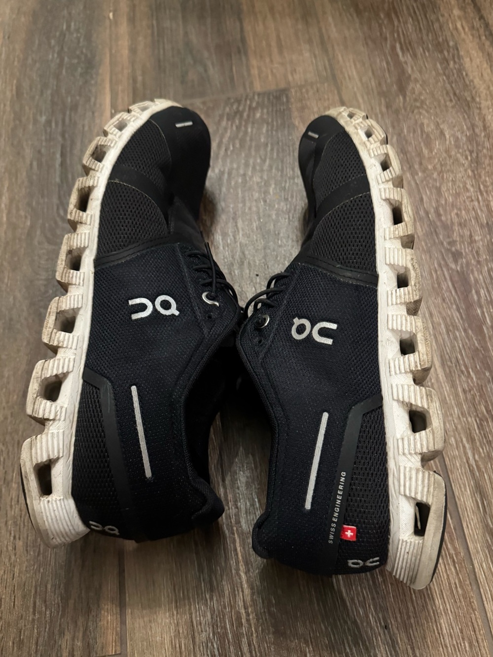Men’s ON Cloud 5 6 Running Sneakers 10.5 Lifestyle Comfort Laces Slip On Black - Picture 7 of 9
